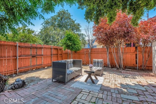 518 E Lime, Monrovia CA: https://media.crmls.org/medias/5fce86ea-9d2e-4e4d-8f7a-98a8d17bef73.jpg
