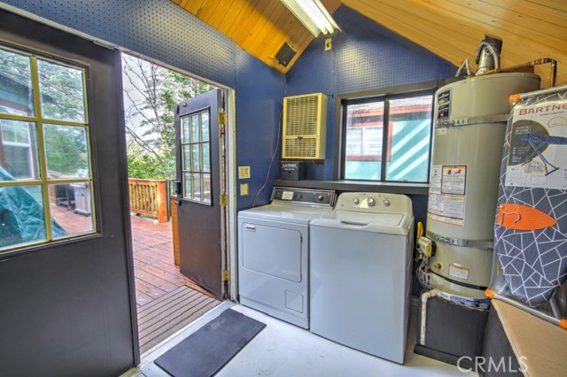 582 Rose Lane, Twin Peaks CA: https://media.crmls.org/medias/5fceb6f9-300d-4276-959f-4b3b3d77e027.jpg