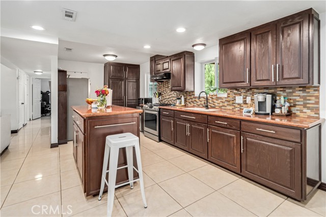 33656 Tradepost Road, Acton CA: https://media.crmls.org/medias/5fcf23ff-a8cd-4650-850d-64fb6f8d15bb.jpg