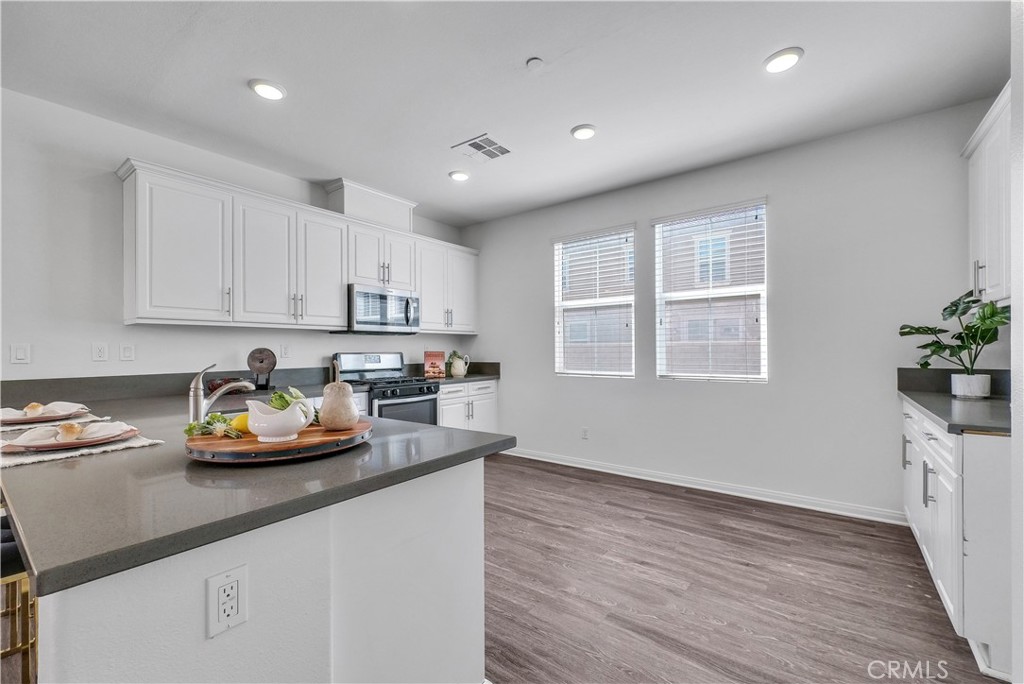 MLS #OC25151215 img 11