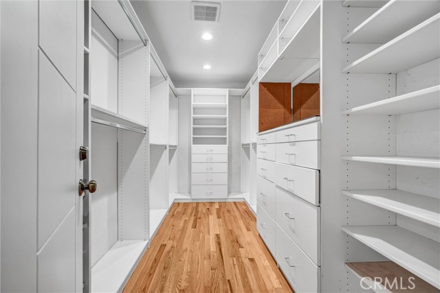 Detail Gallery Image 49 of 66 For 4121 Country Club Dr, Lakewood,  CA 90712 - 4 Beds | 5 Baths