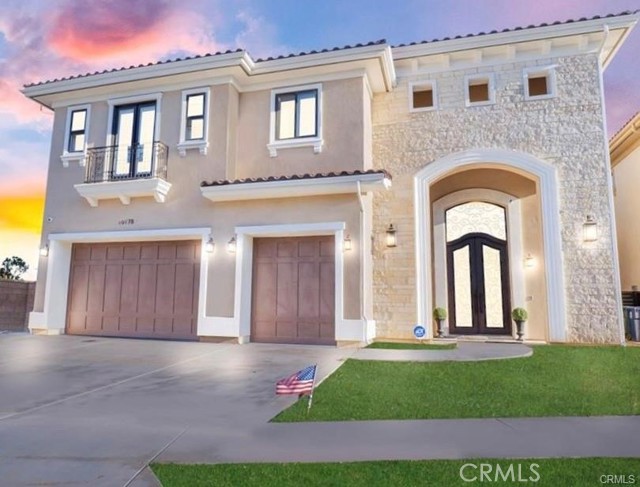 Detail Gallery Image 1 of 30 For 10178 Lightbreeze Cir, Huntington Beach,  CA 92646 - 5 Beds | 5 Baths
