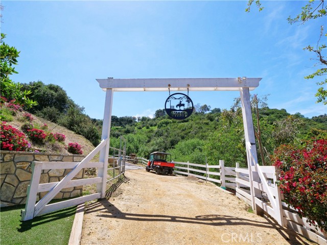 3 Poppy Trail, Rolling Hills, California 90274, 4 Bedrooms Bedrooms, 0 ,2 BathroomsBathrooms,Residential,For Sale,Poppy Trail,0,PV26128743