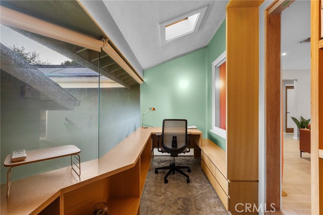 3051 Gertrude Avenue, La Crescenta CA: https://media.crmls.org/medias/5fd233f5-ee6c-48dd-beeb-be86dec509de.jpg