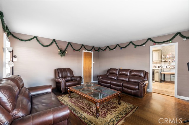 Detail Gallery Image 5 of 26 For 243 S Hanford, San Pedro,  CA 90732 - 3 Beds | 2 Baths