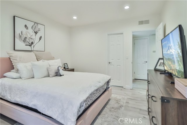 Detail Gallery Image 18 of 39 For 19545 Sherman Way #80,  Reseda,  CA 91335 - 2 Beds | 2 Baths