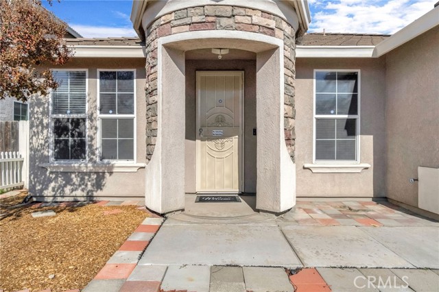 Detail Gallery Image 4 of 34 For 1049 Stanford, Madera,  CA 93637 - 3 Beds | 2 Baths