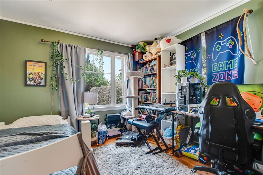 https://media.crmls.org/medias/5fd45017-ee99-40d8-b627-159335ee3884.jpg?preset=X-Large