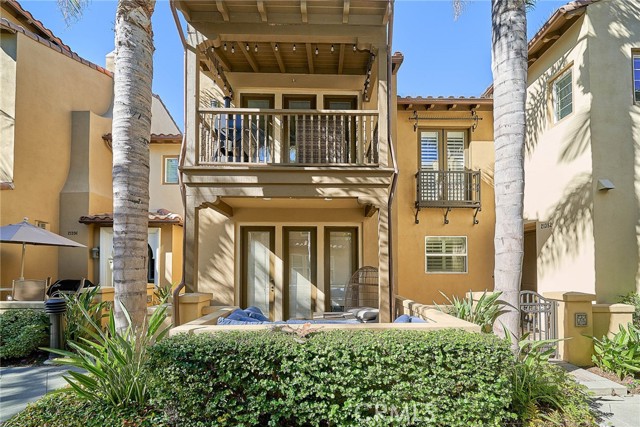 Detail Gallery Image 3 of 37 For 21386 Armilla, Huntington Beach,  CA 92648 - 2 Beds | 2/1 Baths