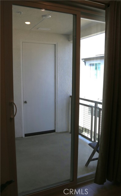 Detail Gallery Image 13 of 25 For 960 N Tangent Privado #303,  Ontario,  CA 91764 - 1 Beds | 1 Baths