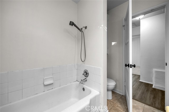 Detail Gallery Image 17 of 46 For 4715 Briercrest, Lakewood,  CA 90713 - 3 Beds | 2 Baths