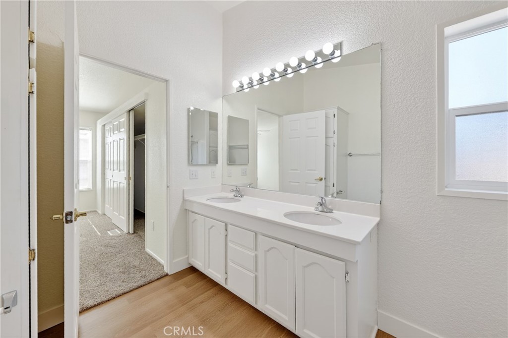 MLS #OC25256466 image #30