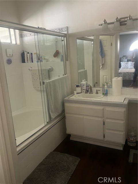 2519 E Lingard Street, Lancaster CA: https://media.crmls.org/medias/5fd5de7a-2f4d-4ef4-b274-add80e83d78e.jpg