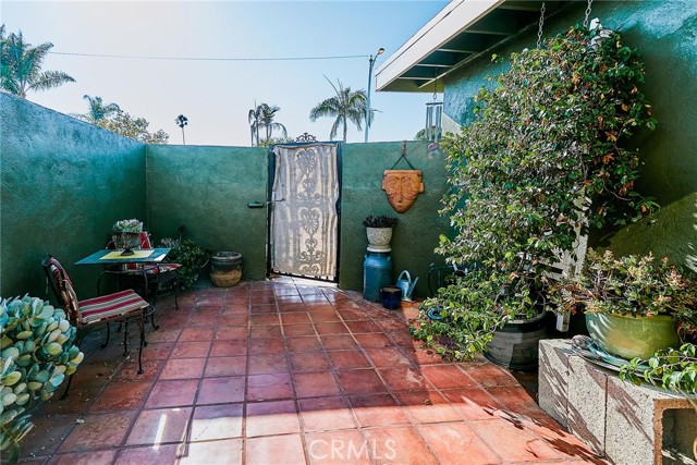 Image 3 for 5826 S Chariton Ave, Los Angeles, CA 90056