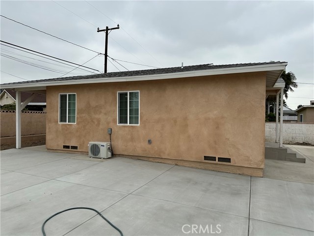 9517 Stoakes Avenue, Downey CA: https://media.crmls.org/medias/5fd6390c-b88f-422f-835c-0d66b001892a.jpg