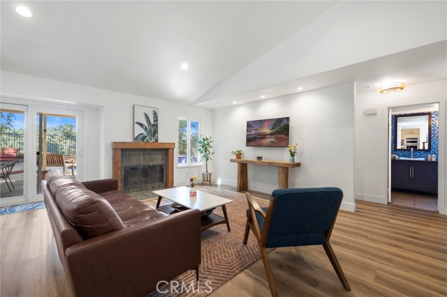 2304 Trickling Creek Drive, La Verne CA: https://media.crmls.org/medias/5fd6d2d8-0748-4caf-8388-d45b94b45e4b.jpg