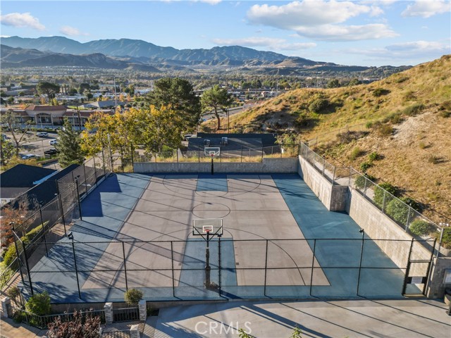 Detail Gallery Image 2 of 26 For 18209 Sierra #4,  Canyon Country,  CA 91351 - 2 Beds | 2 Baths