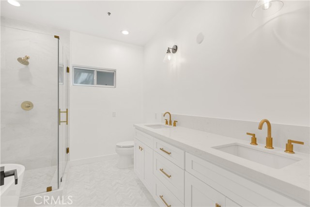 1871 Greenfield Avenue, Los Angeles CA: https://media.crmls.org/medias/5fd7ec37-1821-4461-b8ee-afd807496fed.jpg