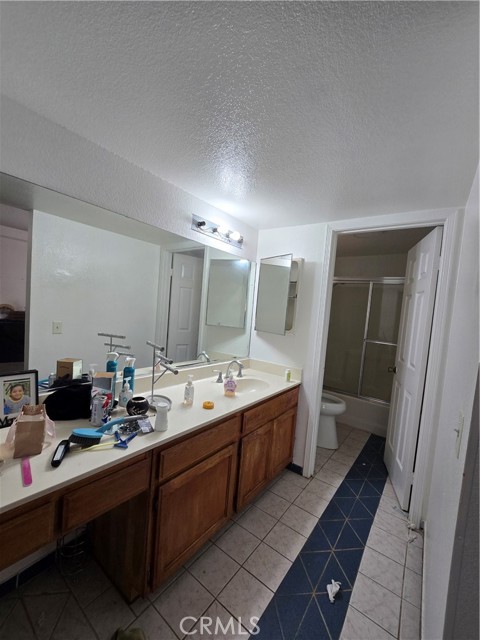 13966 Fox Street, San Fernando CA: https://media.crmls.org/medias/5fd8f30d-e818-4a47-aed0-0f6d4258d357.jpg