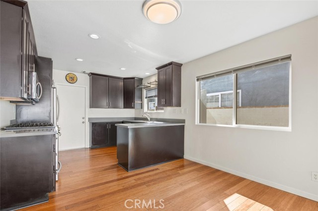 Detail Gallery Image 10 of 24 For 27418 Arriola Ave, Saugus,  CA 91350 - 4 Beds | 2 Baths