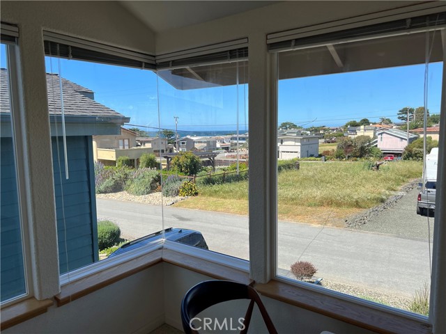 Detail Gallery Image 4 of 75 For 330 Jean St, Cambria,  CA 93428 - 3 Beds | 2/1 Baths