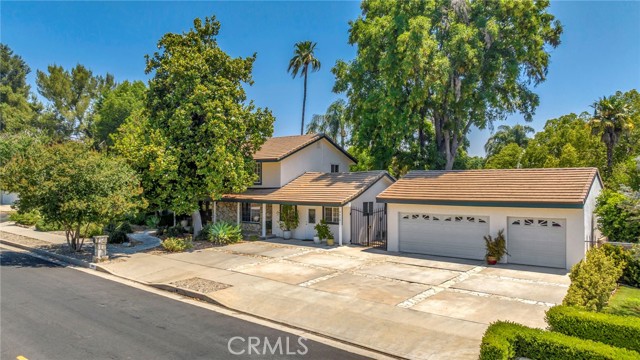 Detail Gallery Image 1 of 1 For 9614 Vanalden Ave, Northridge,  CA 91324 - 6 Beds | 3 Baths