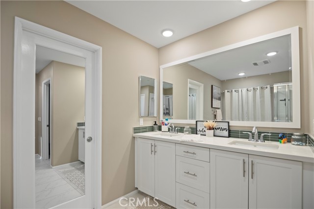 Detail Gallery Image 19 of 24 For 13002 Woodhill Street, Victorville,  CA 92392-6653 - 3 Beds | 2/1 Baths