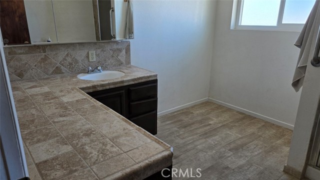 Detail Gallery Image 10 of 20 For 9201 Shirley St, Mojave,  CA 93501 - 3 Beds | 2 Baths