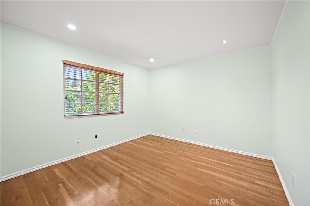 https://media.crmls.org/medias/5fdc4acb-4460-4776-8771-46cacdee5f89.jpg?preset=X-Large