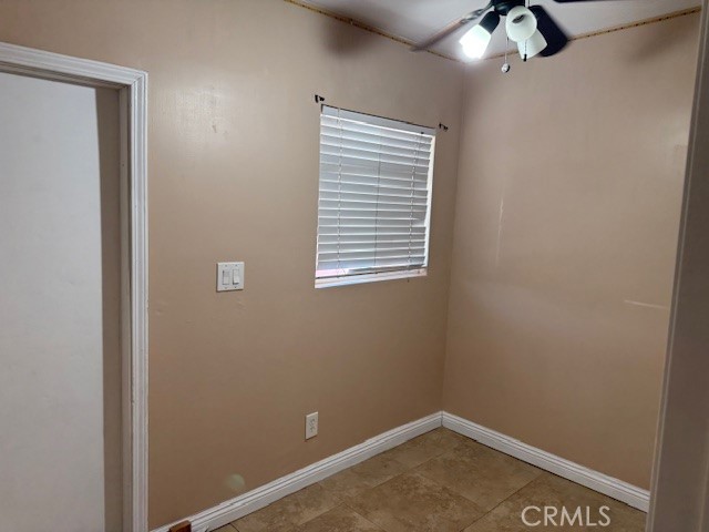 https://media.crmls.org/medias/5fdcdfe3-3bb3-4d0b-a9c8-d5b56010f848.jpg?preset=X-Large