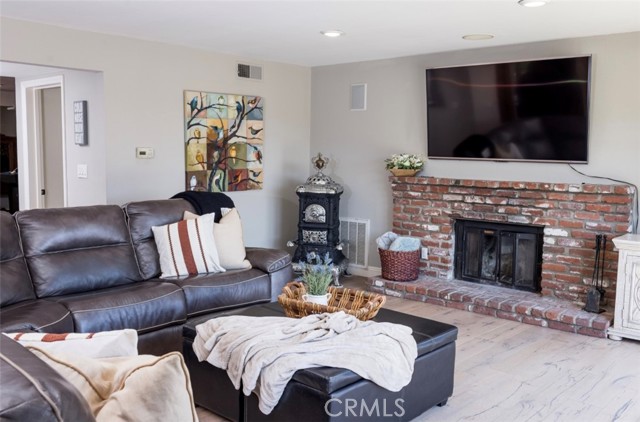 19332 Oakie Doakie, Trabuco Canyon CA: https://media.crmls.org/medias/5fddb525-91a5-4e0d-a764-66aa69f66ff4.jpg
