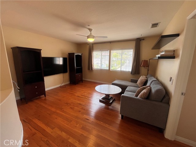 Detail Gallery Image 40 of 58 For 24633 Stagg St, West Hills,  CA 91304 - 5 Beds | 3 Baths