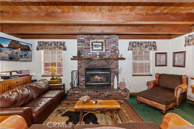 Detail Gallery Image 6 of 22 For 42751 Peregrine Ave, Big Bear Lake,  CA 92315 - 3 Beds | 2 Baths