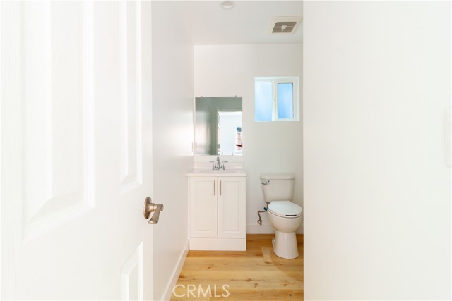 2123 Navarro Avenue, Altadena CA: https://media.crmls.org/medias/5fe048cf-6990-4a19-8634-49309b0333a3.jpg