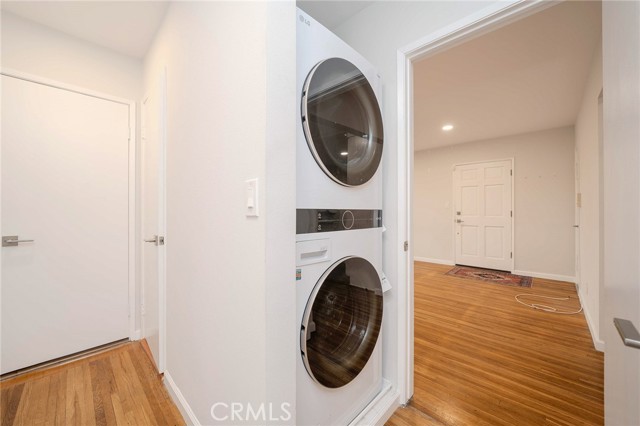 Detail Gallery Image 18 of 22 For 5841 Bowcroft, Los Angeles,  CA 90016 - 2 Beds | 2 Baths