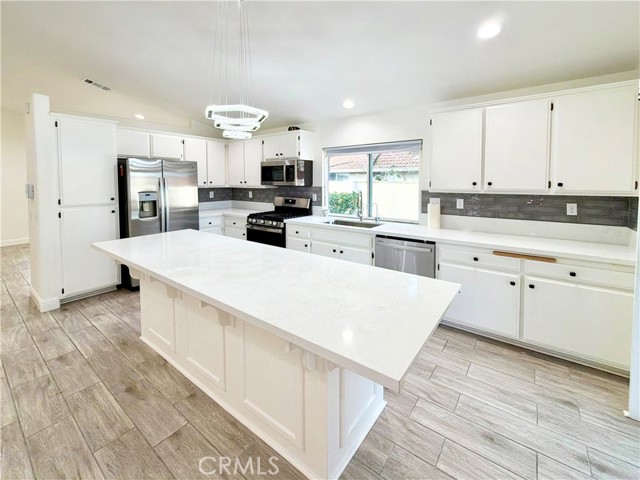Detail Gallery Image 10 of 26 For 37116 Alder, Palmdale,  CA 93552 - 3 Beds | 2 Baths
