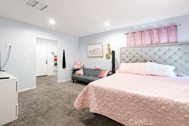 2235 W Avenue K14, Lancaster CA: https://media.crmls.org/medias/5fe29a8c-803c-4636-a400-a29558f1587d.jpg