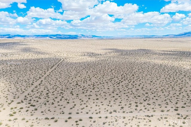 Detail Gallery Image 3 of 26 For 62 Lucille Ln, Joshua Tree,  CA 92252 - – Beds | – Baths