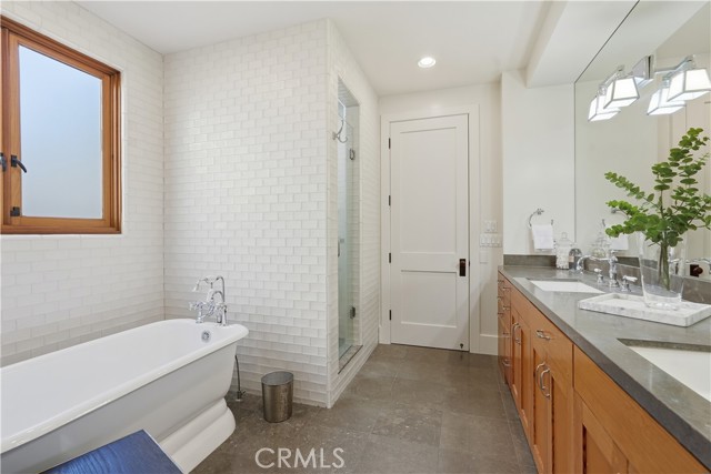 Detail Gallery Image 29 of 37 For 624 6th St, Manhattan Beach,  CA 90266 - 5 Beds | 4 Baths