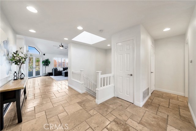 Detail Gallery Image 12 of 48 For 27754 Pinehurst, Mission Viejo,  CA 92692 - 3 Beds | 2/1 Baths