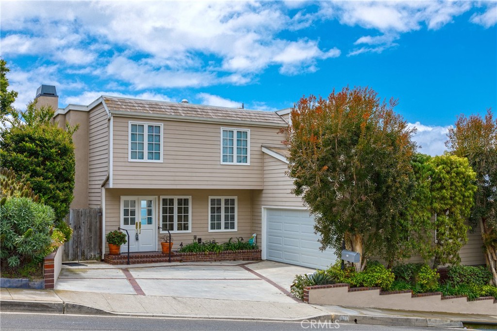 575 Nyes Place