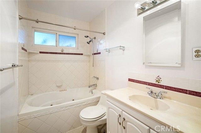 Detail Gallery Image 24 of 34 For 3534 Hearst Dr, Simi Valley,  CA 93063 - 3 Beds | 2 Baths