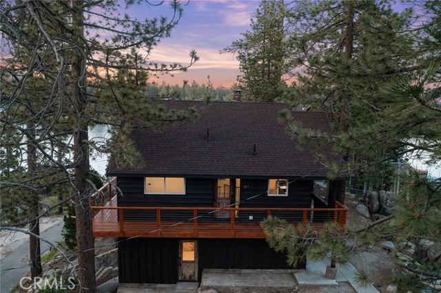 Detail Gallery Image 3 of 71 For 827 Penninsula, Big Bear Lake,  CA 92315 - 3 Beds | 2 Baths