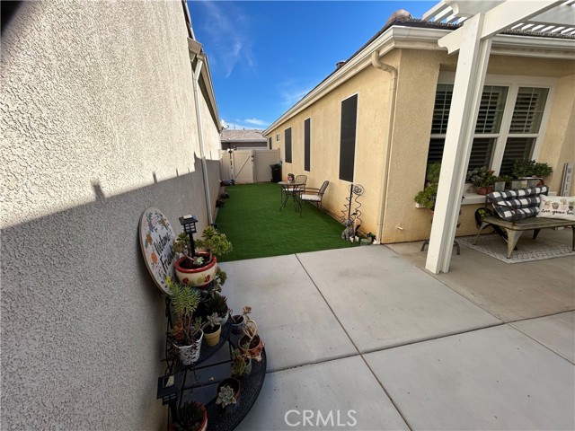 Detail Gallery Image 4 of 38 For 1564 Four Seasons, Beaumont,  CA 92223 - 2 Beds | 2 Baths