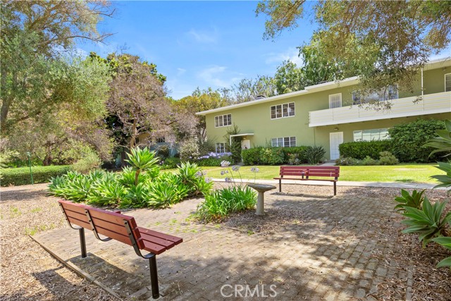5188 VIllage Green, Los Angeles CA: https://media.crmls.org/medias/5fe66415-87da-4bc9-8e3a-b56da2b97fc8.jpg