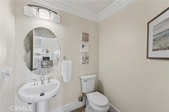Detail Gallery Image 11 of 44 For 2634 Old Windmill Ct, Riverside,  CA 92503 - 5 Beds | 4/1 Baths