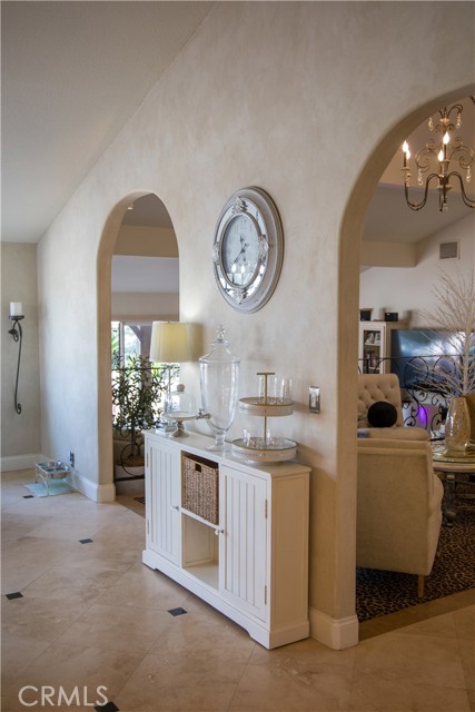 Detail Gallery Image 22 of 67 For 10071 Highcliff Drive, Santa Ana,  CA 92705 - 5 Beds | 3/1 Baths