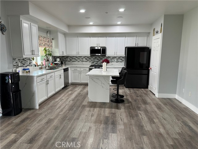 Image 31 of 56 For 14930 Catania Way
