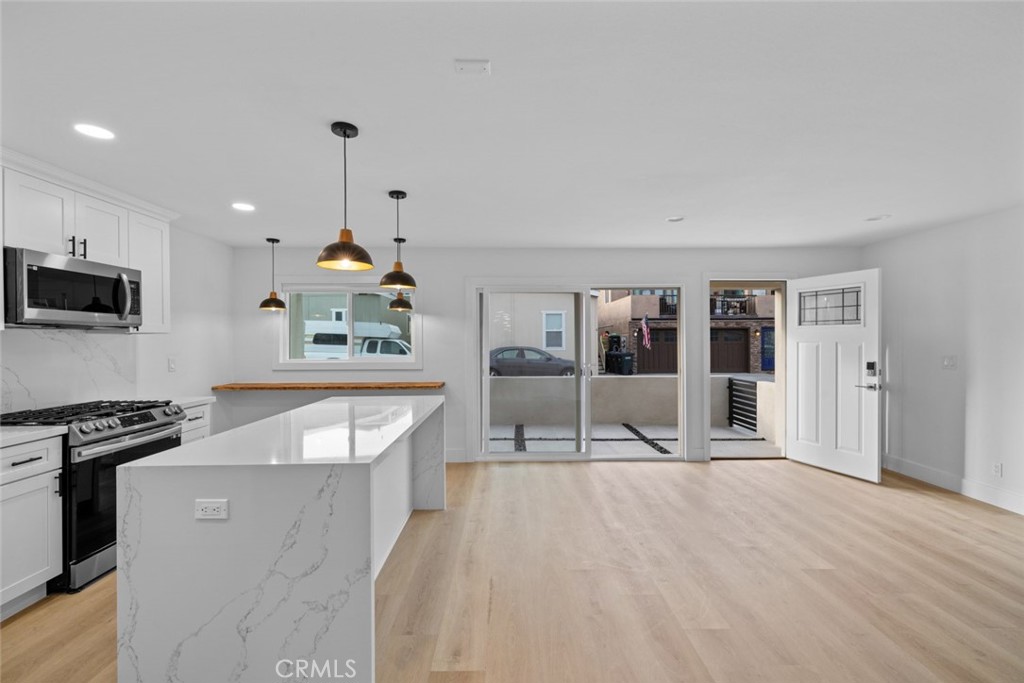 5fe8f95b E8e8 44ef 9a90 0004737bb653