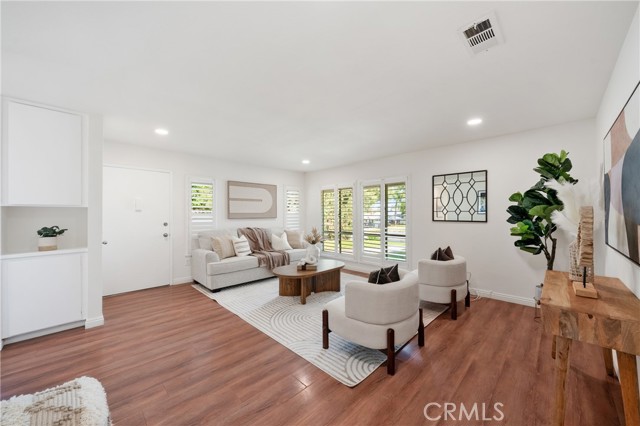 Detail Gallery Image 6 of 21 For 15496 Rolling Ridge, Chino Hills,  CA 91709 - 3 Beds | 2 Baths